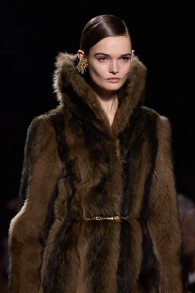 Look 1